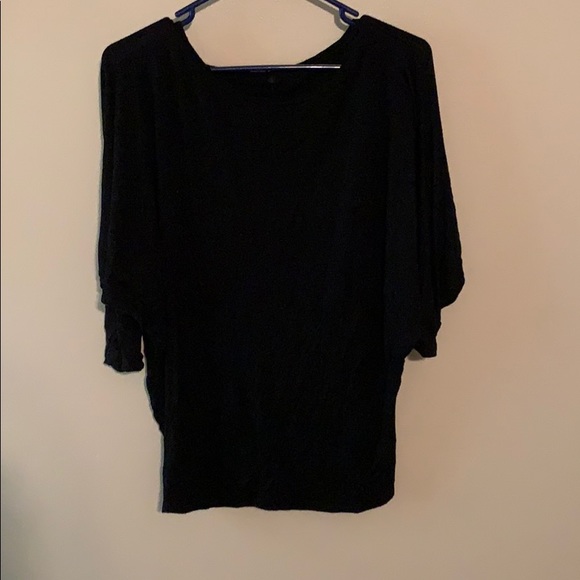 Quarter length black shirt - Picture 1 of 2